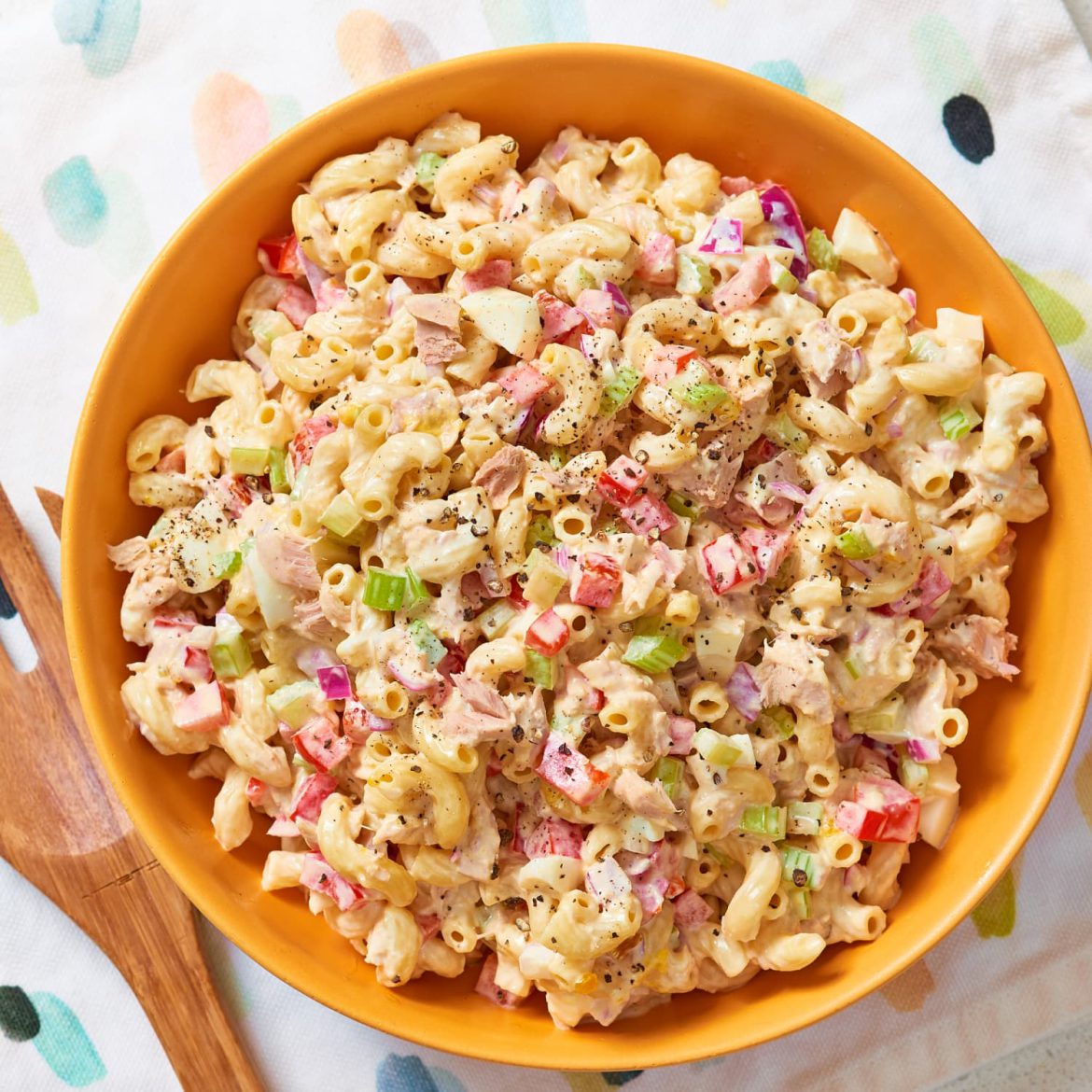 old fashioned baked macaroni and cheese salad